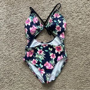 Victoria’s Secret PINK Strappy Keyhole One Piece Swimsuit, Navy Floral, Size M